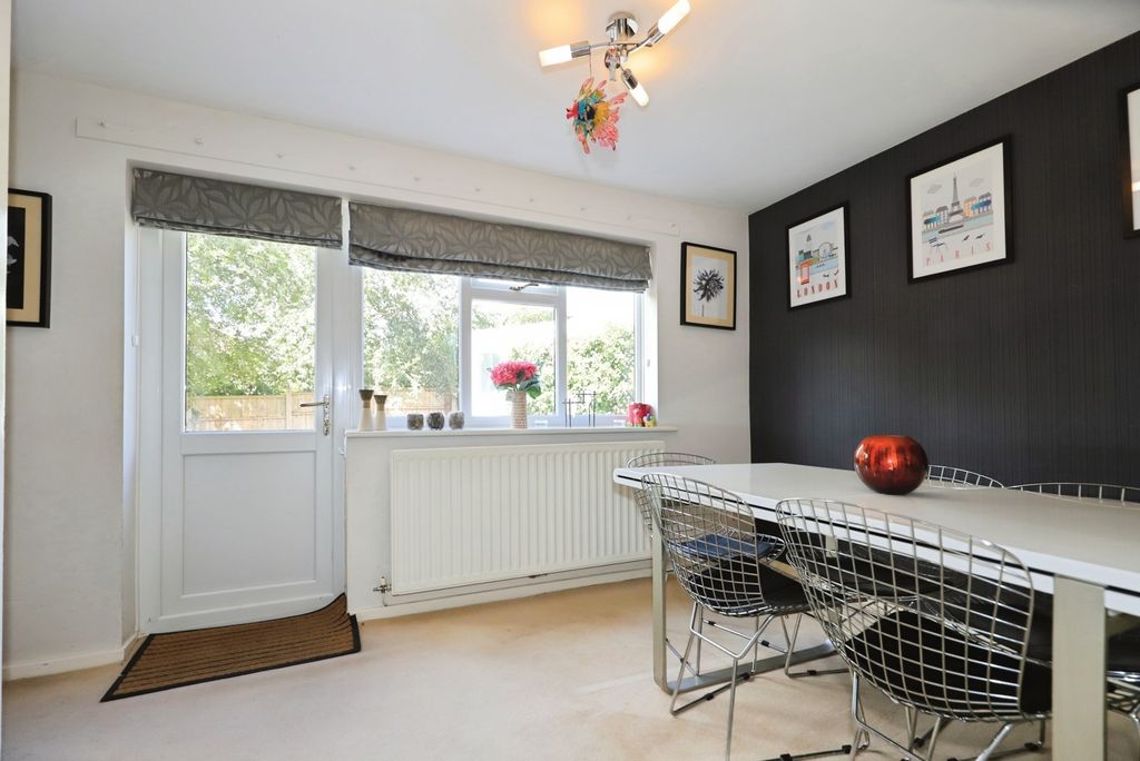 Property photo 3 of 12 Dining Room