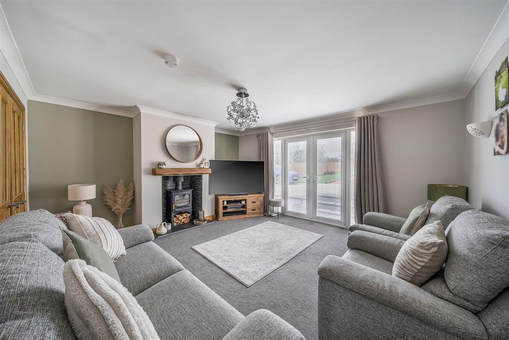 Property photo 3 of 24