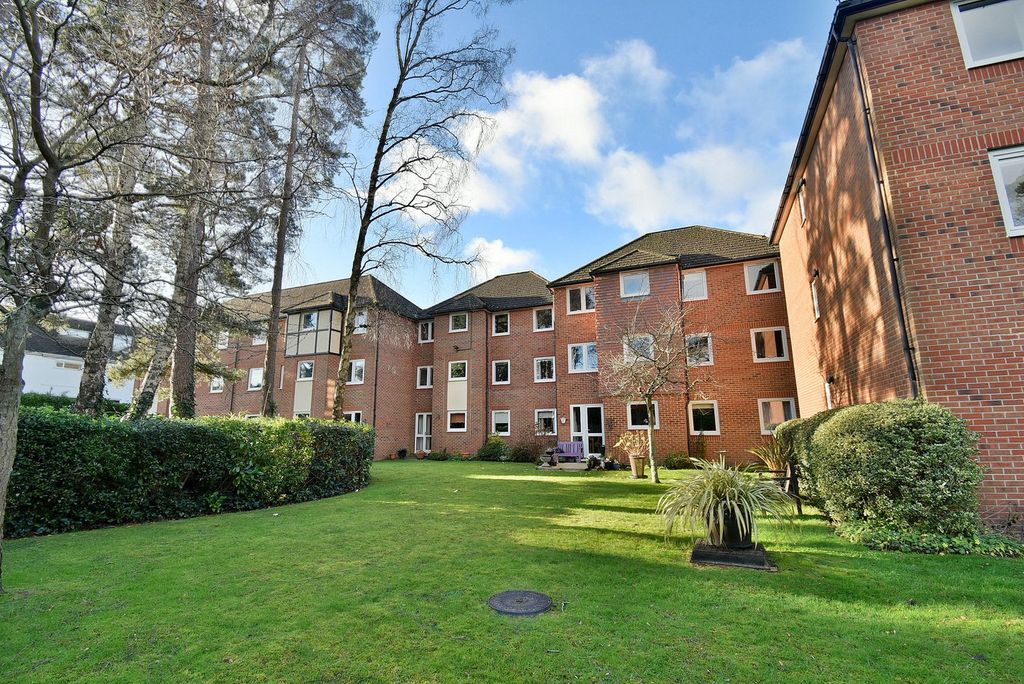 Property photo 2 of 11