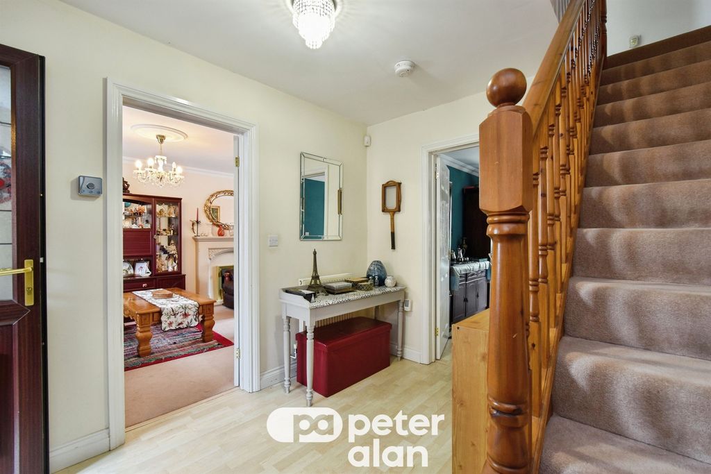 Property photo 3 of 20