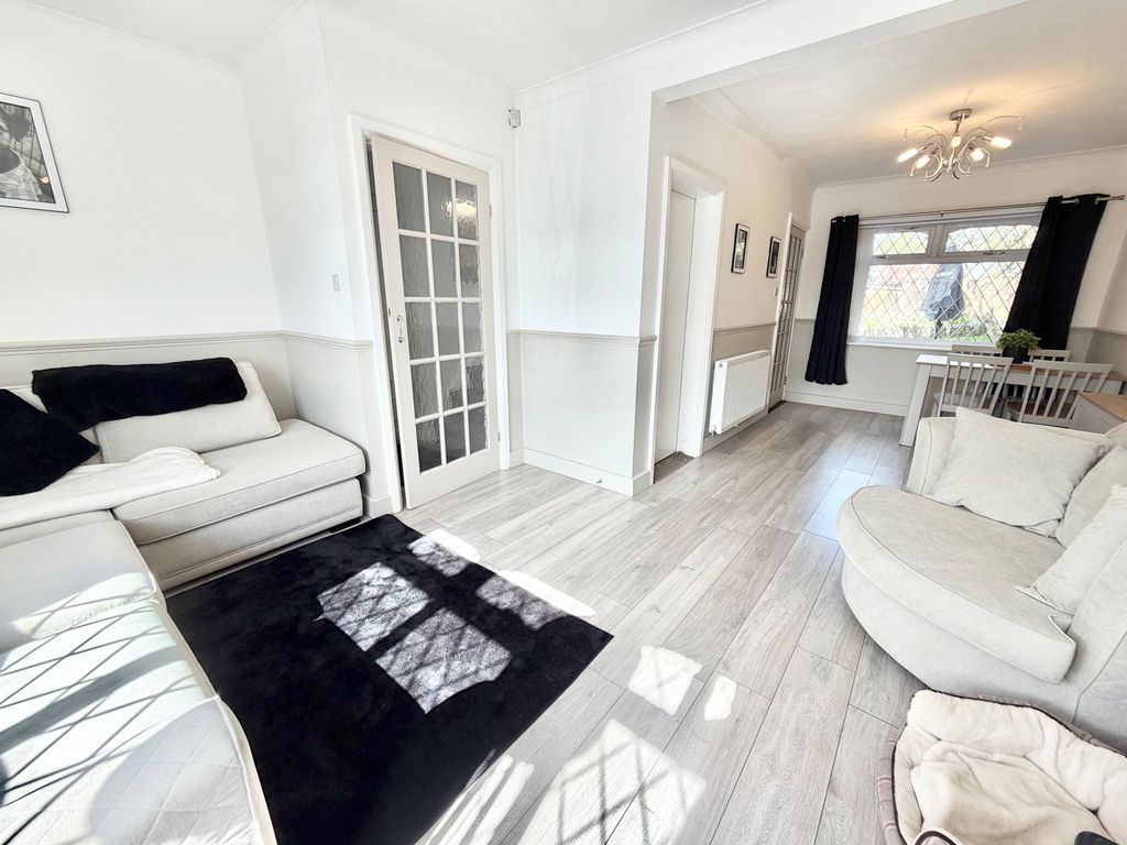 Property photo 3 of 29