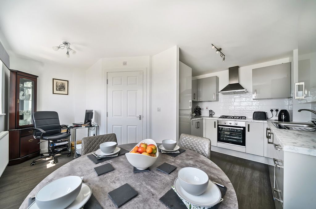 Property photo 2 of 20 12-1302735-12-683...