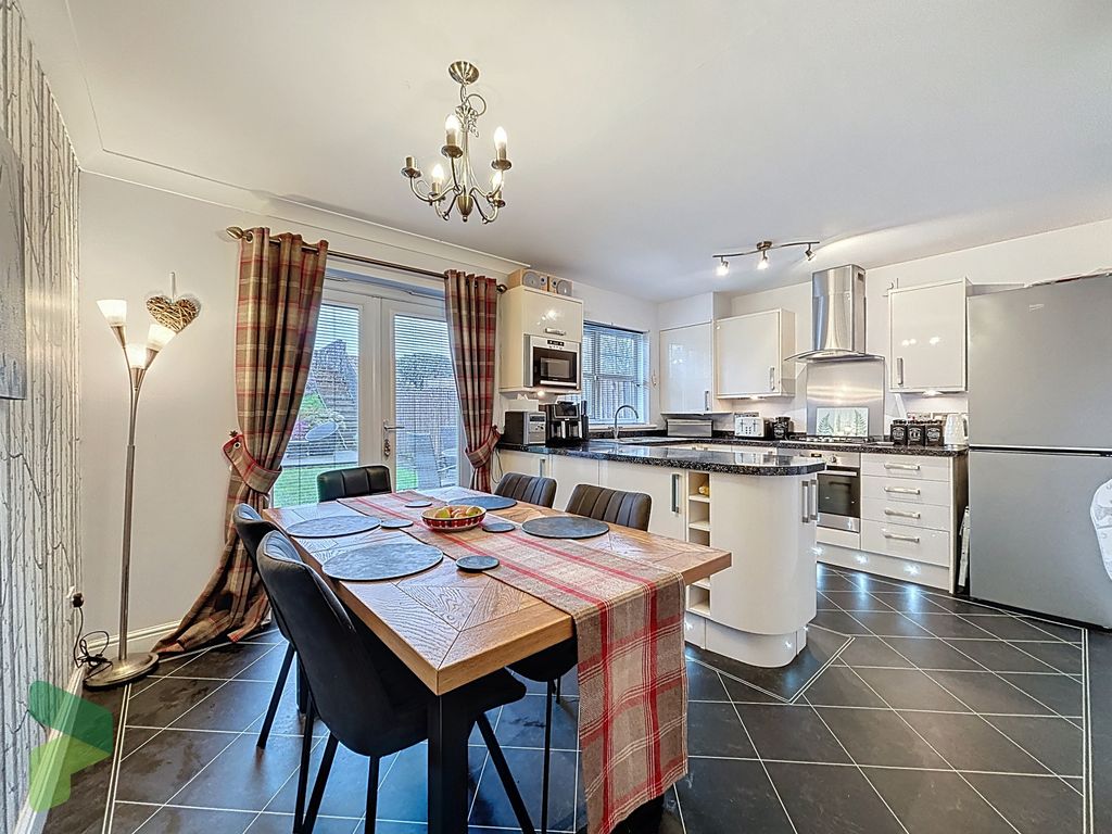 Property photo 1 of 33 Dining Kitchen