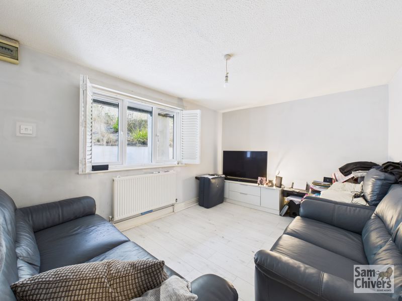 Property photo 2 of 9 Photo 9