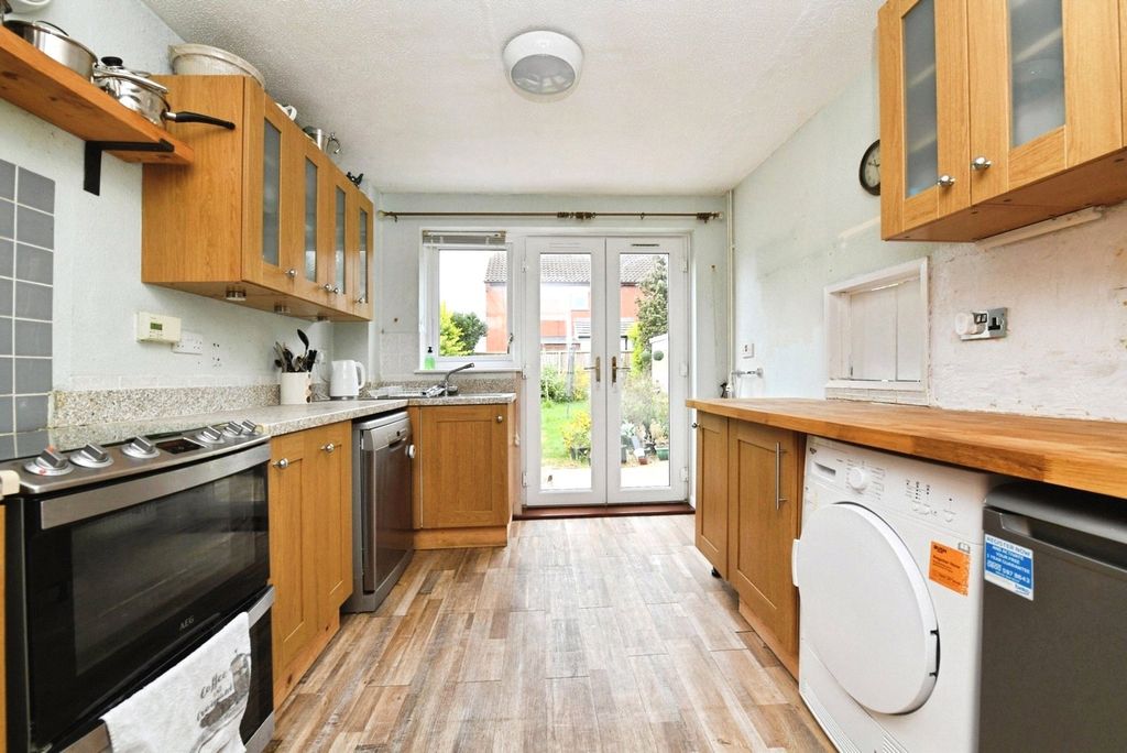 Property photo 2 of 10 Pbox-Img.Jpg