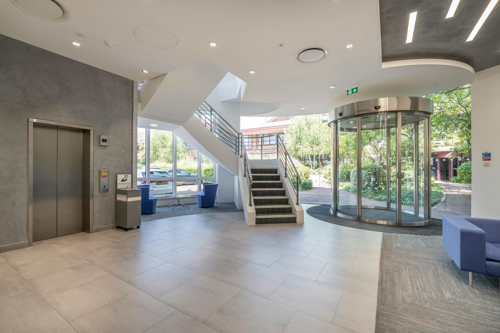 Property photo 3 of 12 Reception