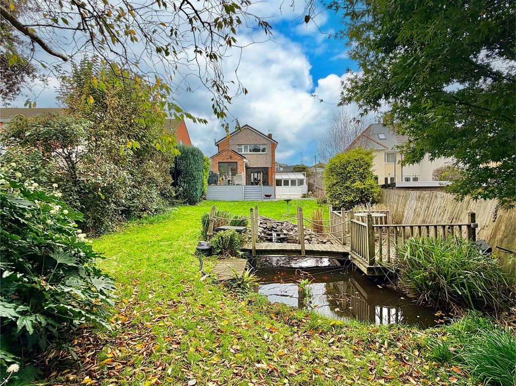 Property photo 3 of 22 4.Jpeg