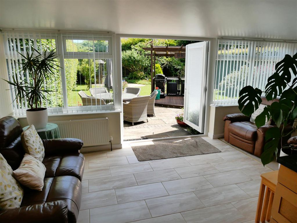 Property photo 2 of 34 Dining Area/Family Room
