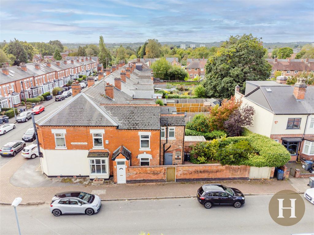 Property photo 1 of 33 Hadleigh Estate Agents-39.Jpg