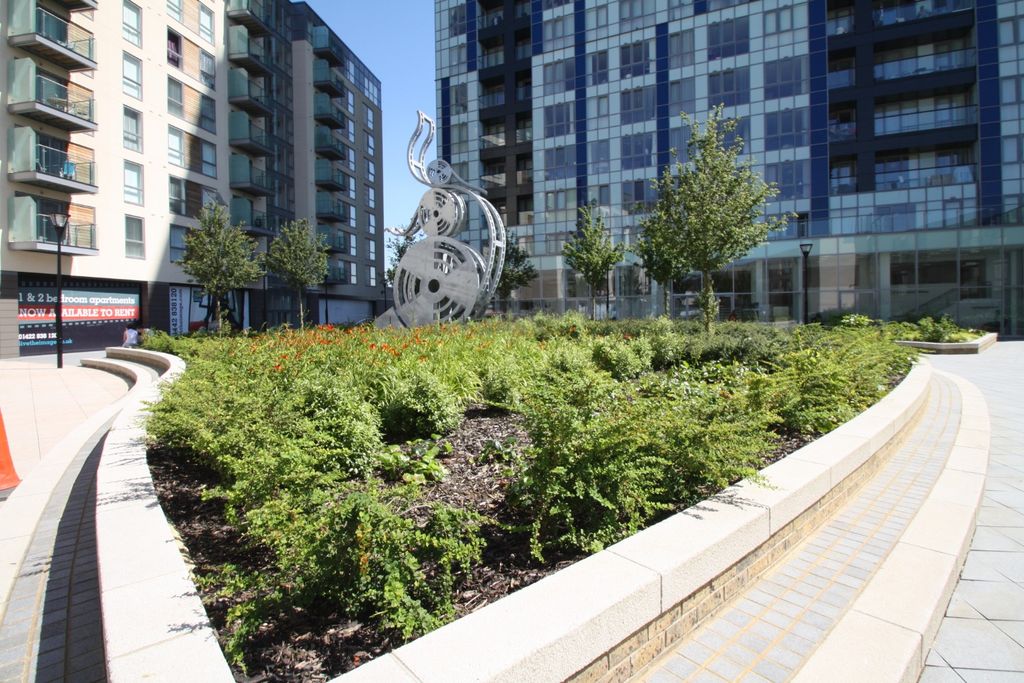 Property photo 2 of 5 1011771