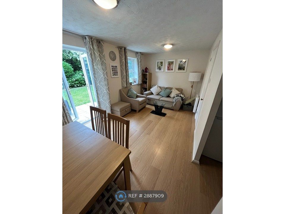 Property photo 3 of 11