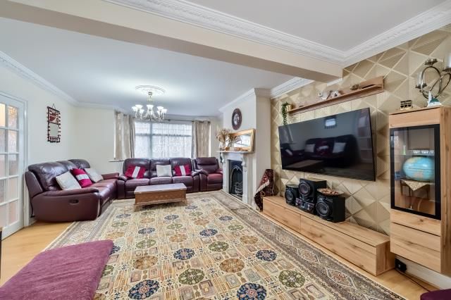 Property photo 2 of 12 Living Room