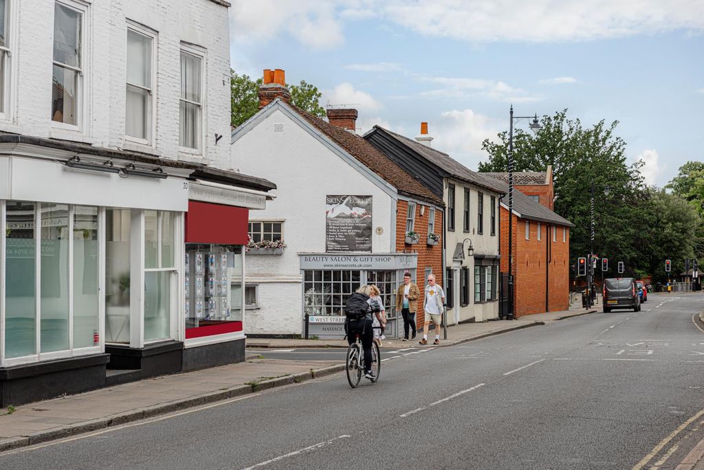 Property photo 1 of 33 Online 33.Jpg