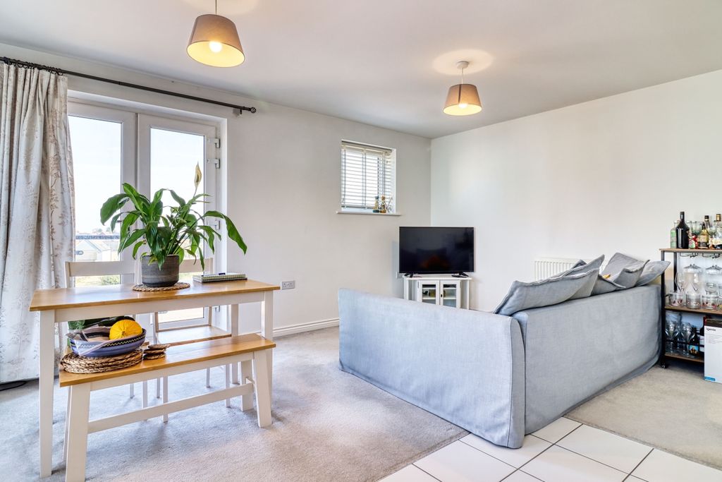 Property photo 3 of 11 Open Plan