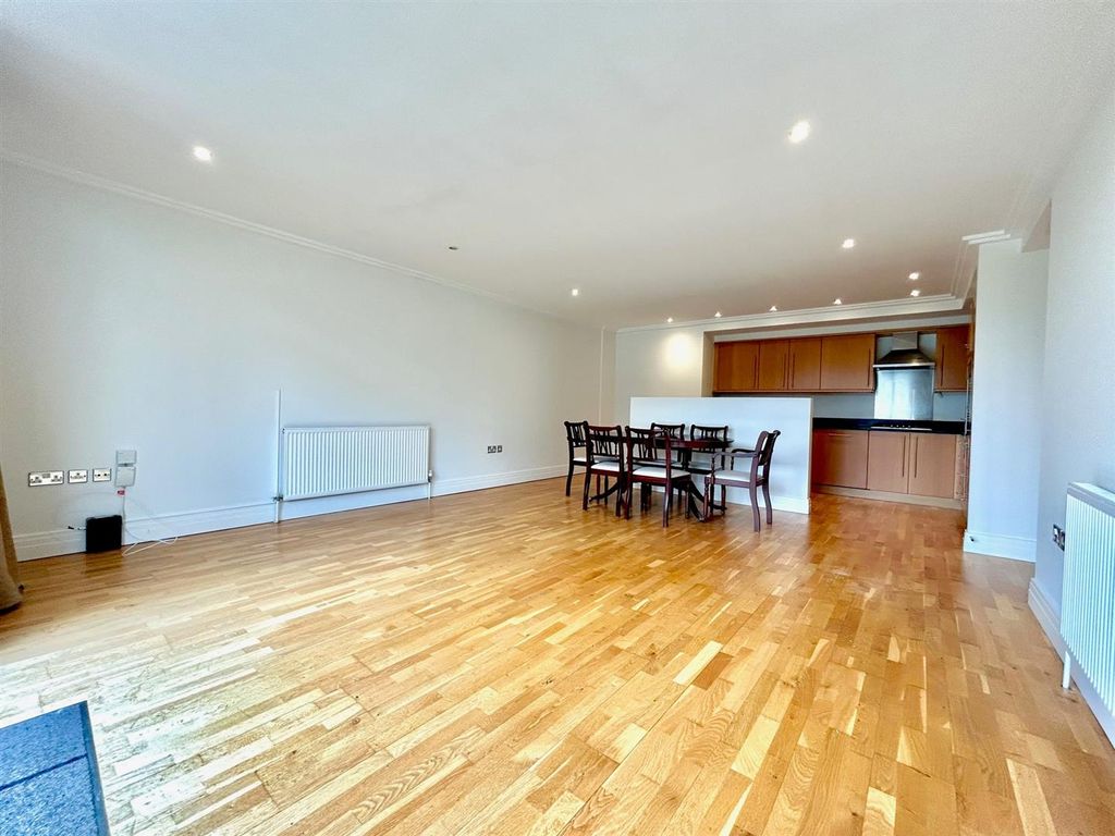 Property photo 1 of 11 4.Jpg