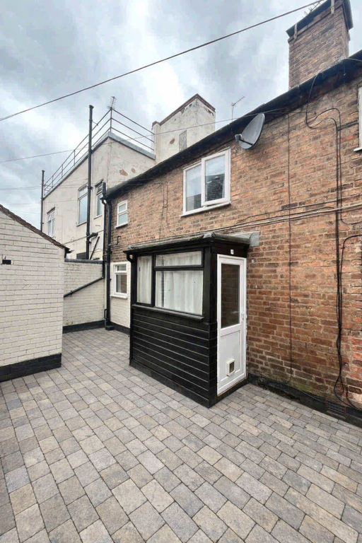 Property photo 1 of 6