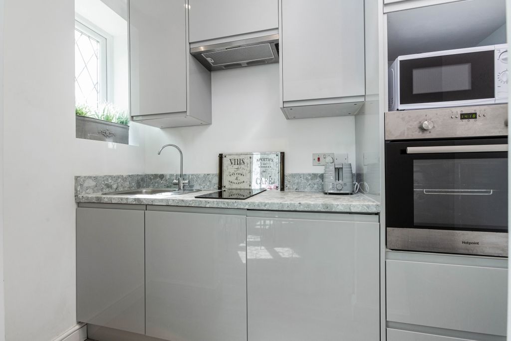 Property photo 2 of 14 Kfh-9_Marlborough_Co