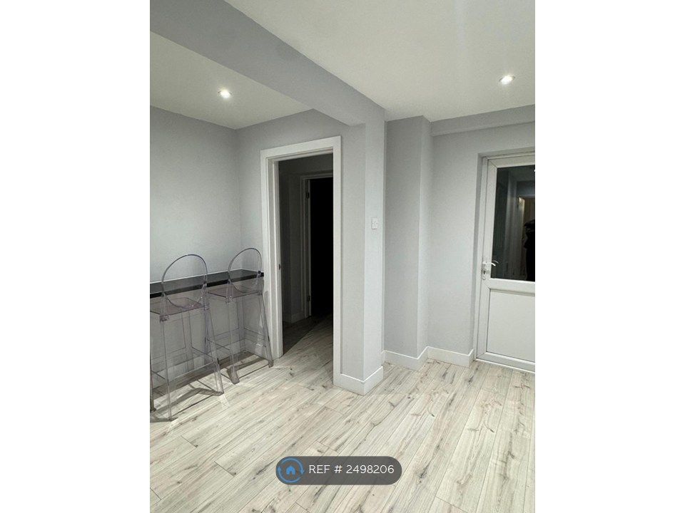 Property photo 2 of 9 Breakfast Area/Garden Access