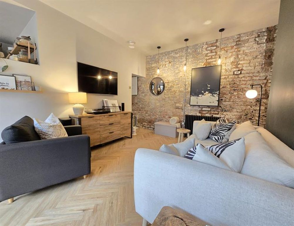 Property photo 3 of 22