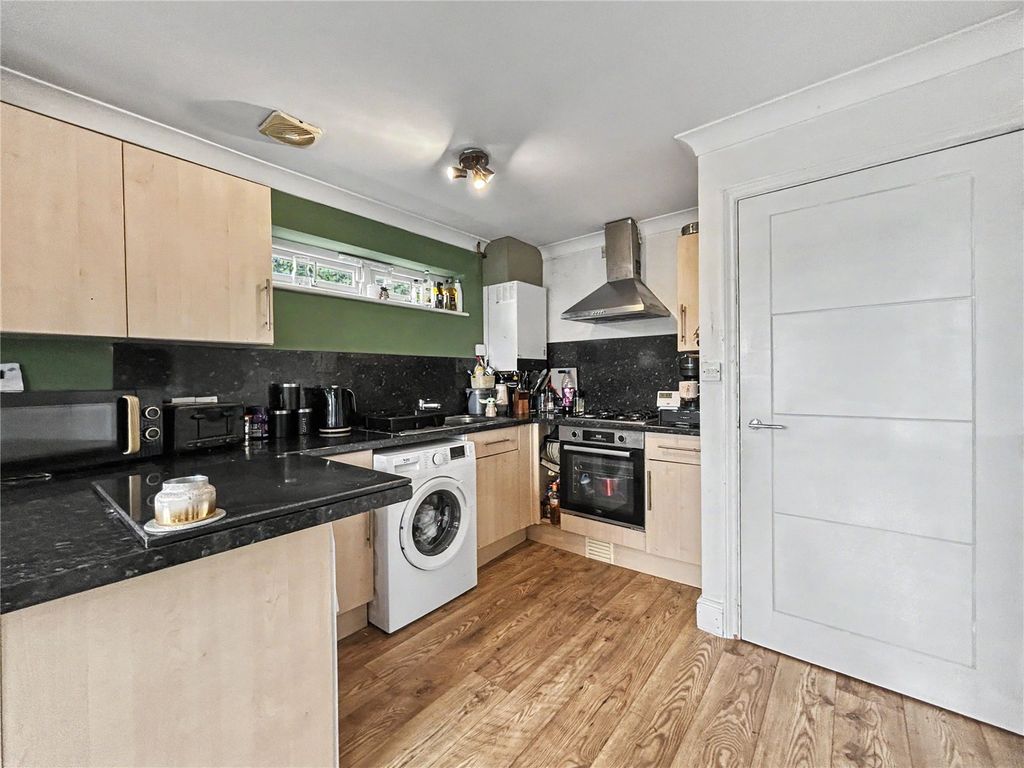 Property photo 3 of 14 Picture No. 05
