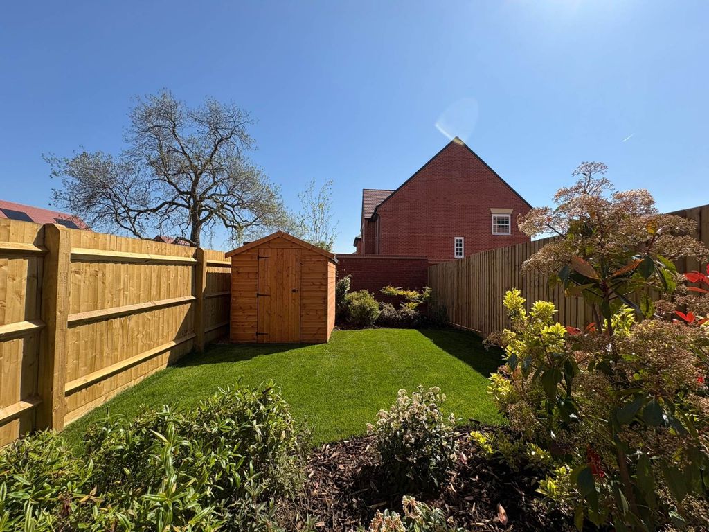 Property photo 3 of 11
