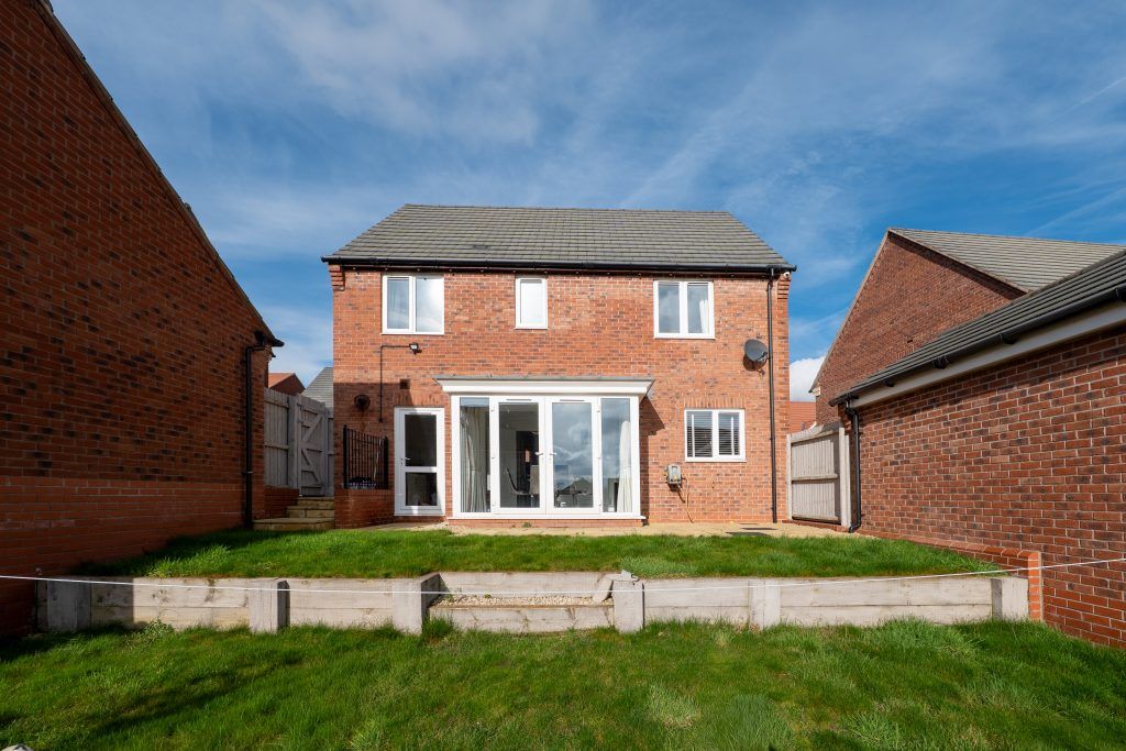 Property photo 2 of 34