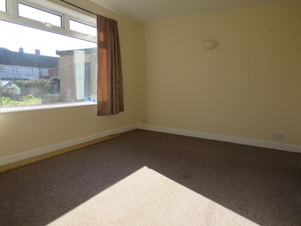 Property photo 2 of 9 Bedroom