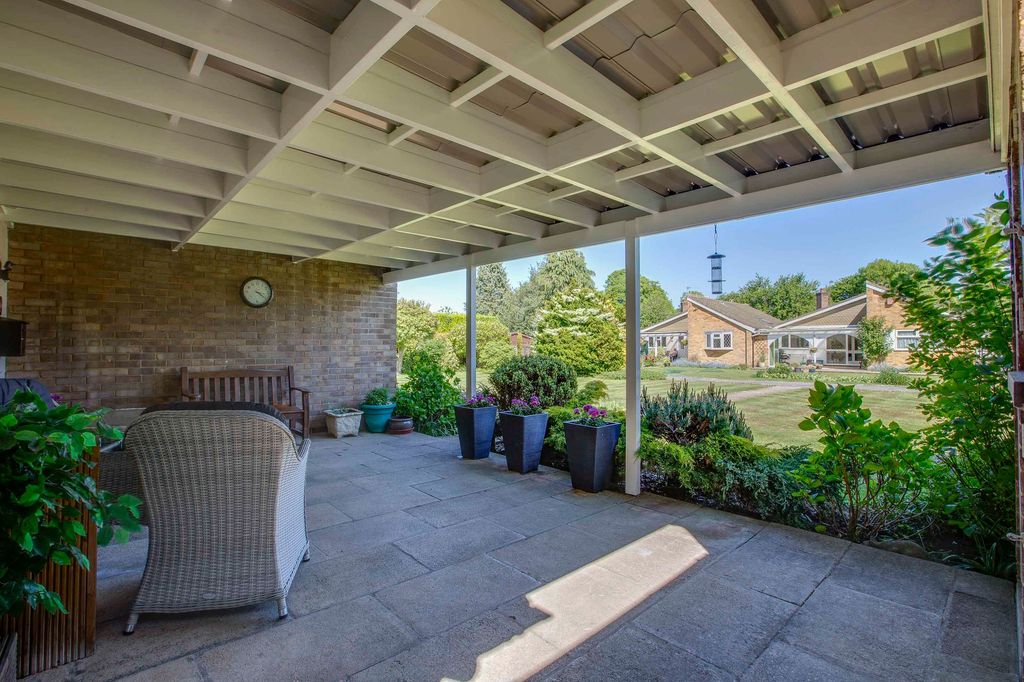 Property photo 3 of 16