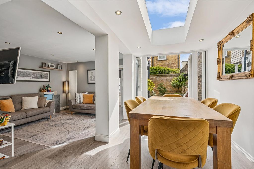 Property photo 1 of 13 For Sale - Cleveland Road, W4