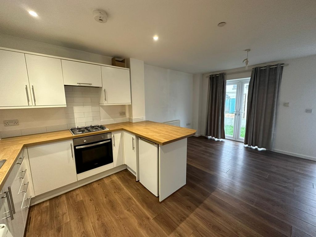Property photo 2 of 6 View