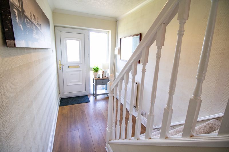 Property photo 3 of 15 Entrance Hallway
