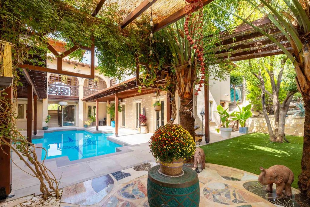 Property photo 3 of 22