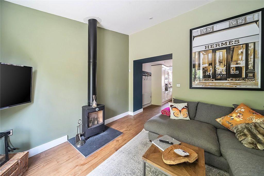 Property photo 2 of 18 Picture No. 26