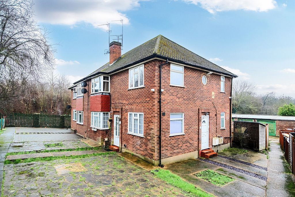 Property photo 1 of 20 1407332-1-69846Fe...