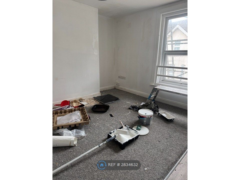 Property photo 3 of 9 Lounge