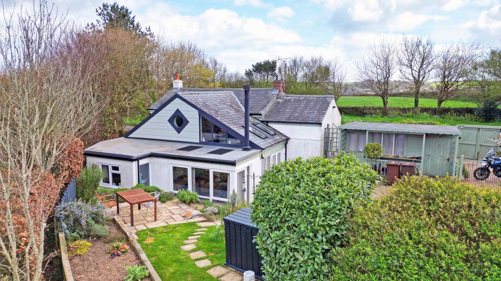 Property photo 2 of 16 Photo 2