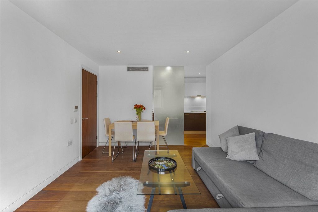 Property photo 3 of 8 Picture No. 09