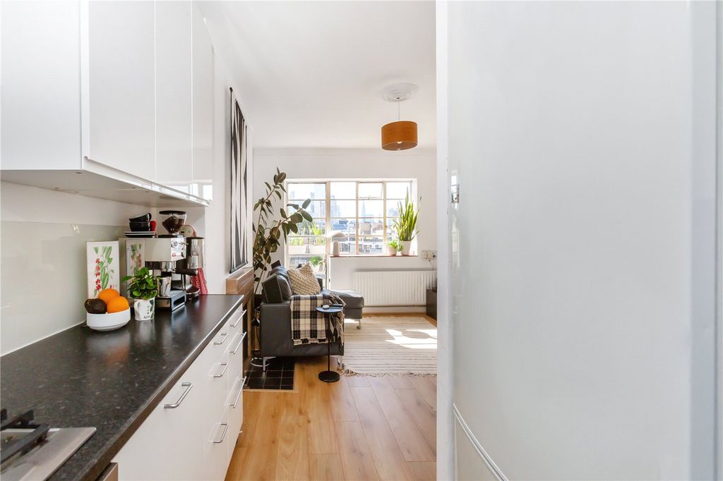 Property photo 3 of 13 Picture No. 05