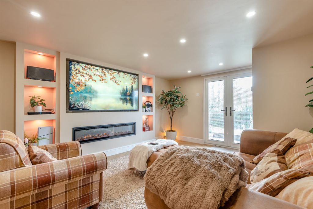 Property photo 3 of 22