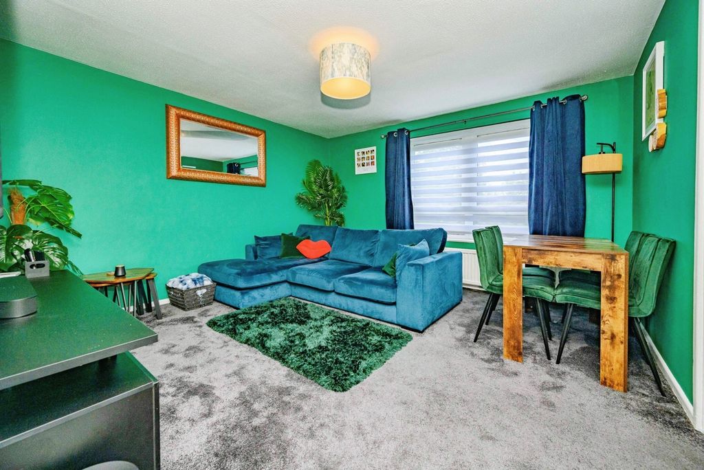 Property photo 3 of 11 Pbox-Img.Jpg