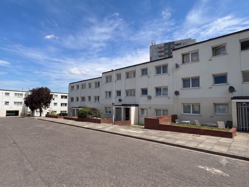 Property photo 1 of 10 5252540