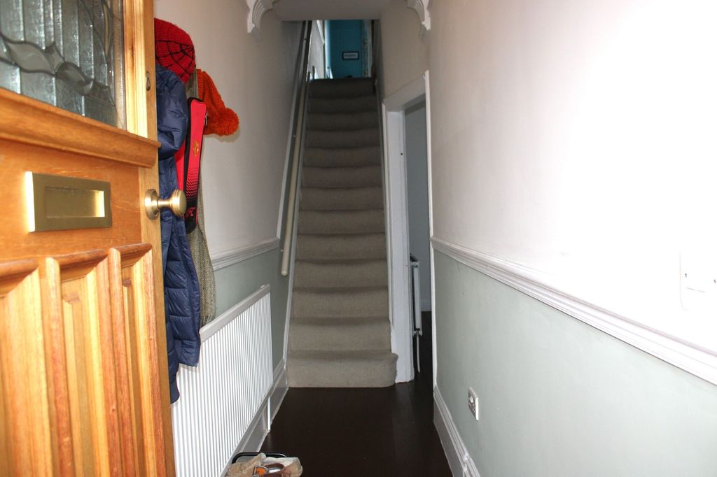 Property photo 3 of 19 Hall