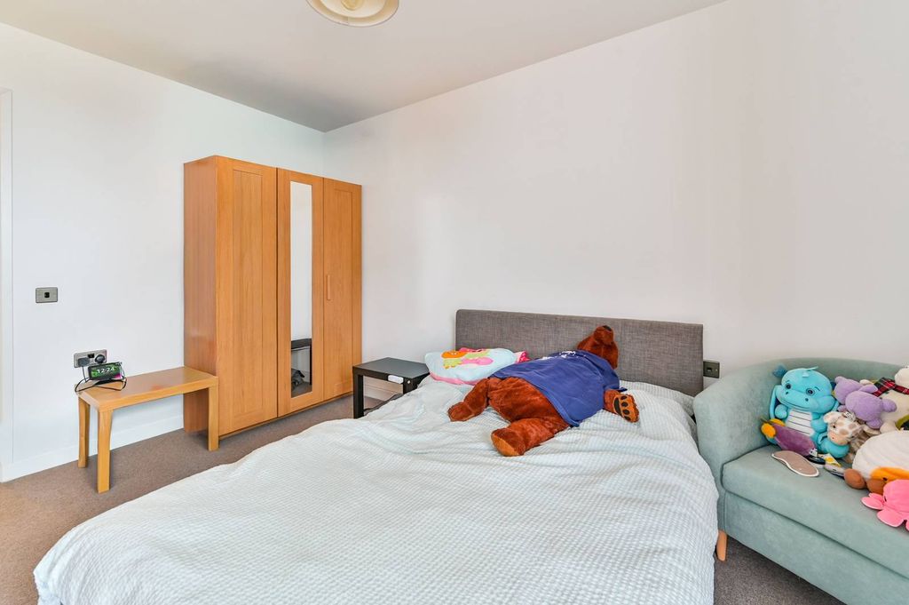 Property photo 3 of 11