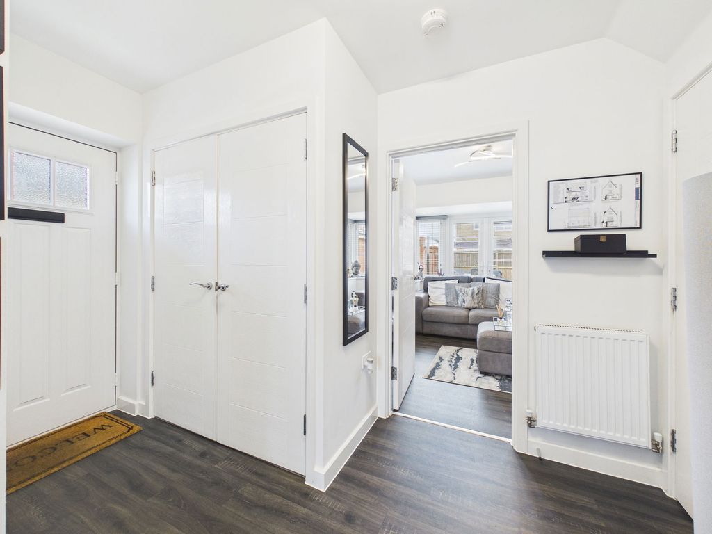 Property photo 2 of 23