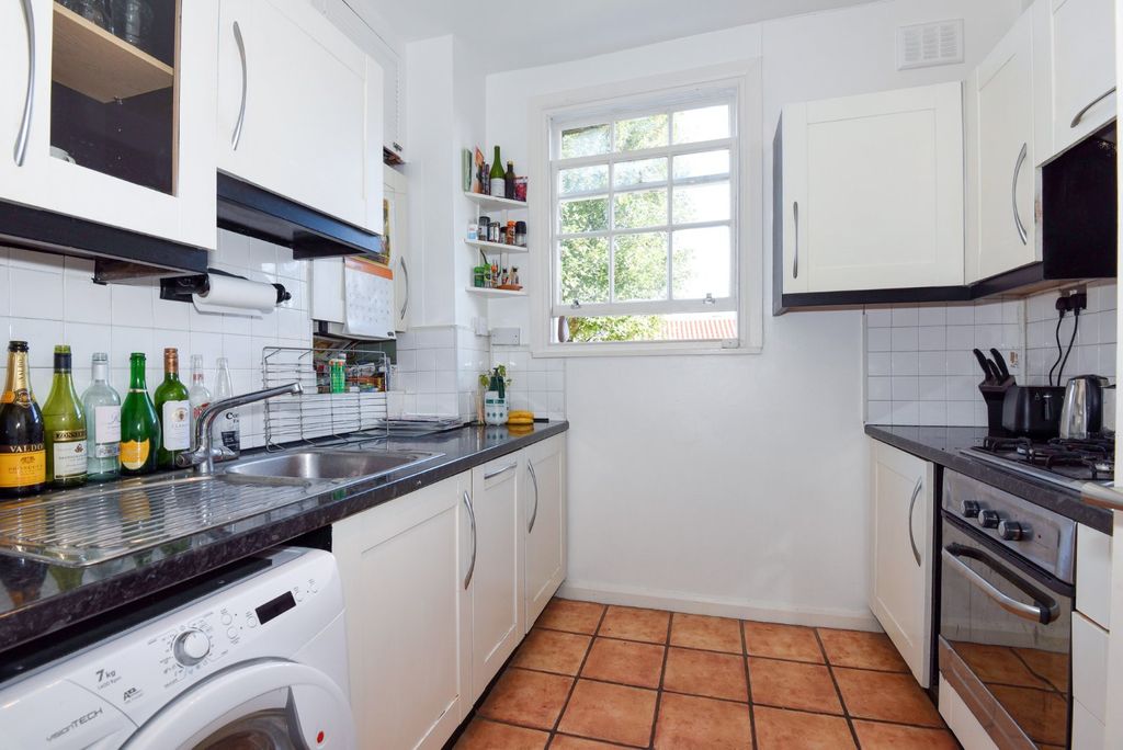 Property photo 3 of 6 Picture No. 10
