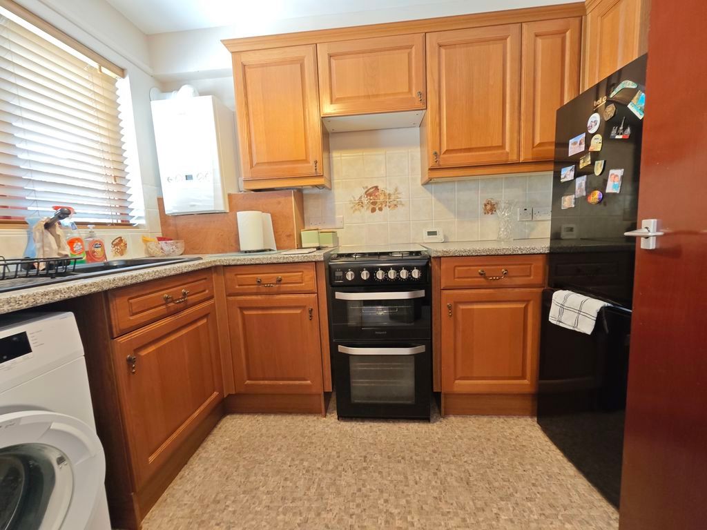 2 bed flat for saleReeth Road, Carlisle CA2 photo 5