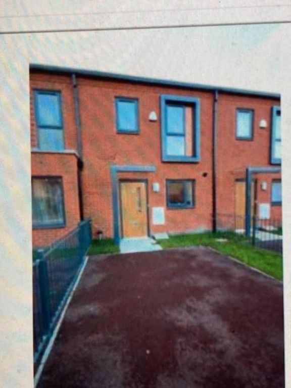 Property photo 1 of 1