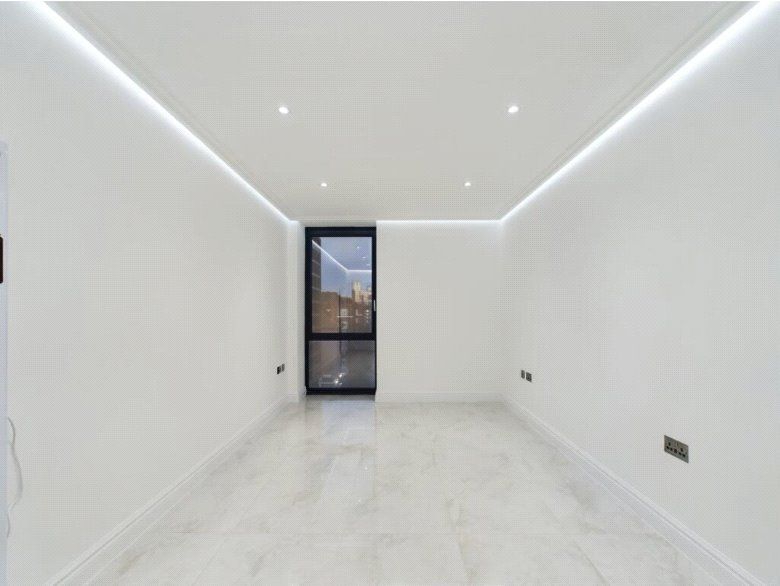 Property photo 3 of 5 Bedroom