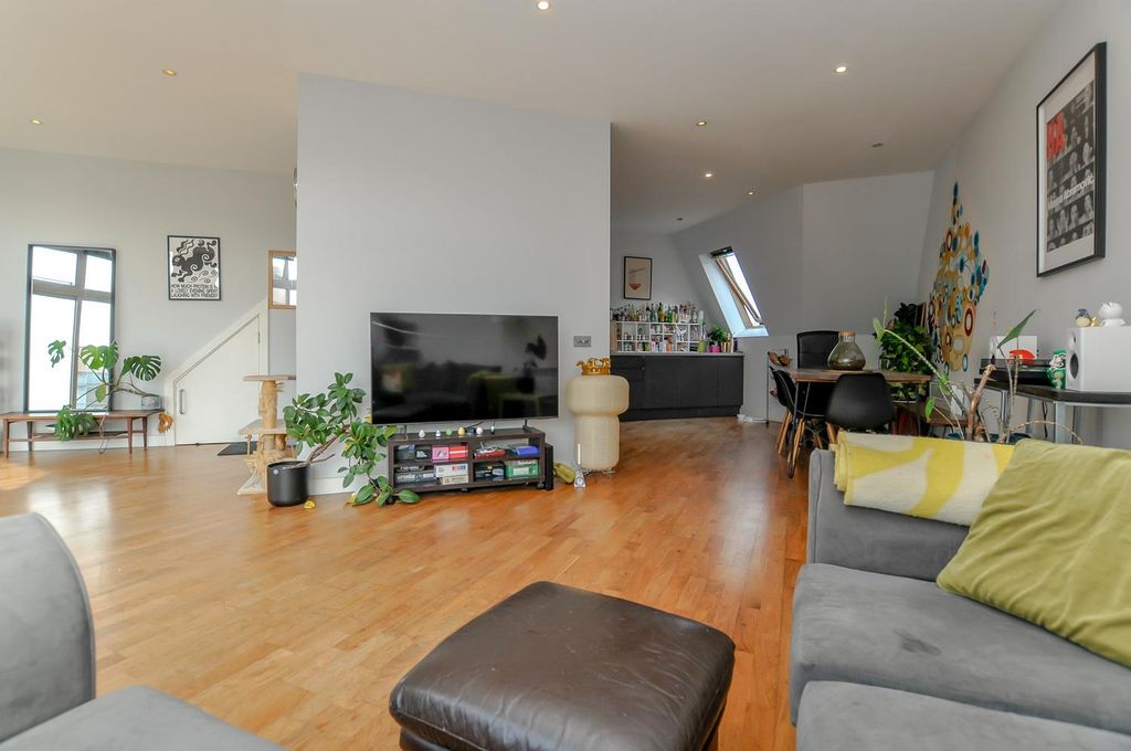 Property photo 3 of 20 12.Jpg