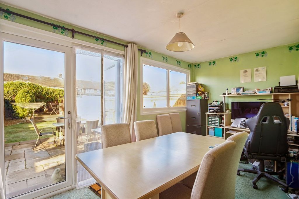 Property photo 3 of 21